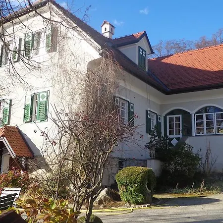 イン Hirschenhof 2*