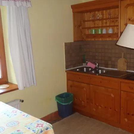 Hirschenhof אורחן 2*